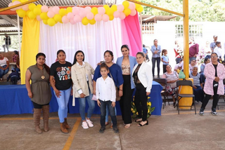 Inaugura Araceli Saucedo Reyes obra educativa en Tarascón PRESENCIA