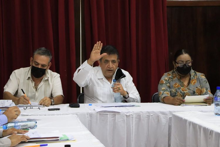 Disminuyen participaciones federales, provoca ajuste de deuda pública