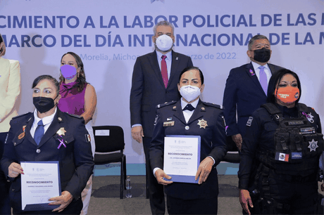 Reconoce Bedolla a mujeres policía comprometidas por un Michoacán más justo