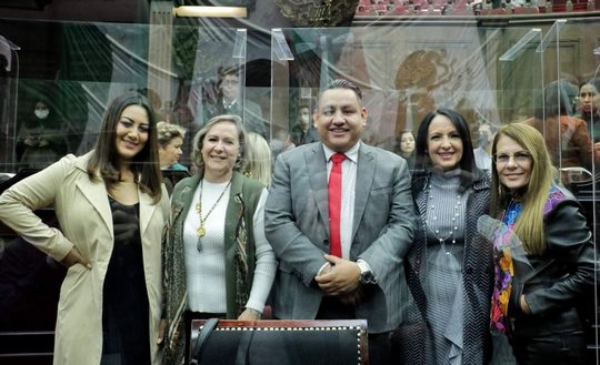 Mantendrá GPPRD paso firme en su agenda legislativa durante segundo año de labores: Víctor Manríquez