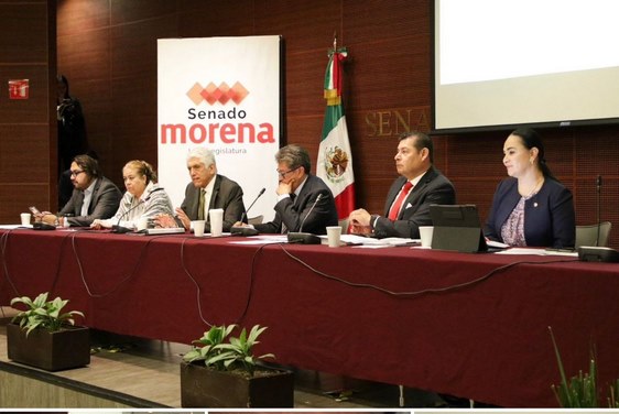 PROPONE MONREAL NUEVA LEY DE AGUAS