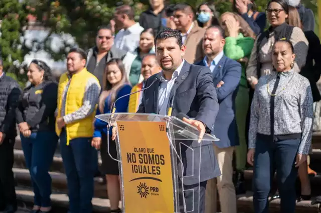 Claro que no somos iguales; en el PRD sí sabemos gobernar