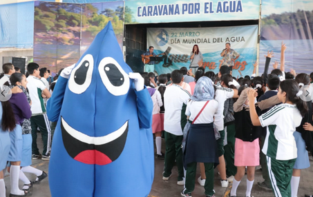 Caravanas del agua llegan a Apatzingán.