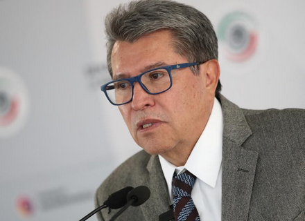 En México debemos modificar la Constitución y la ley para que la justicia sea efectiva, dice Monreal