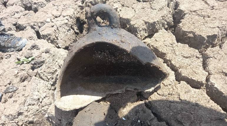 Vestigios prehispánicos hallados en lago de Pátzcuaro habrían sido arrojados como ofrenda