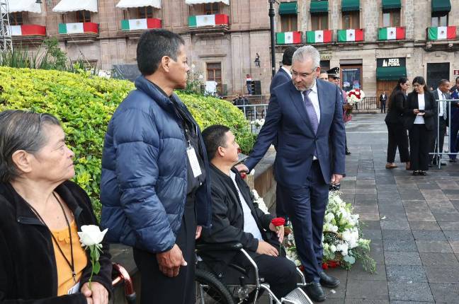 Encabeza Bedolla homenaje a víctimas del 15 de septiembre