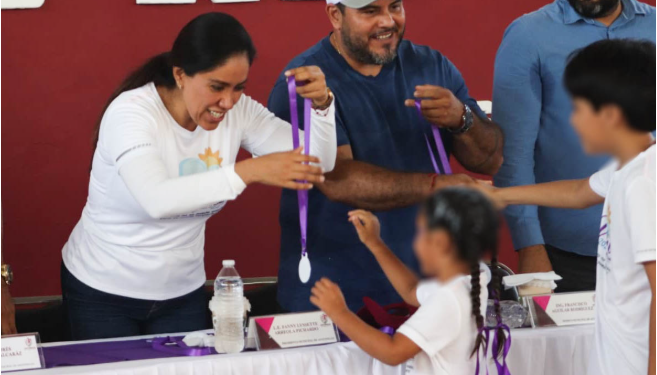 Fanny Arreola fortalece la formación de la niñez apatzinguense con exitoso cierre de cursos de verano.
