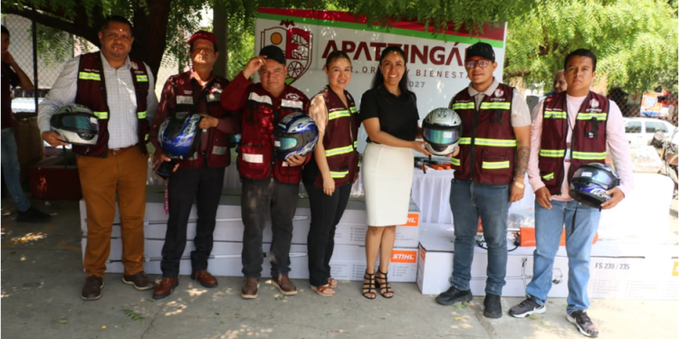 La presidenta Fanny Arreola fortalece al personal municipal con entrega de material y equipamiento