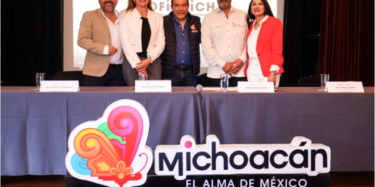 Julio Arreola anuncia a Pátzcuaro como sede de la 13ª Reunión Nacional de Comisiones Fílmicas de México