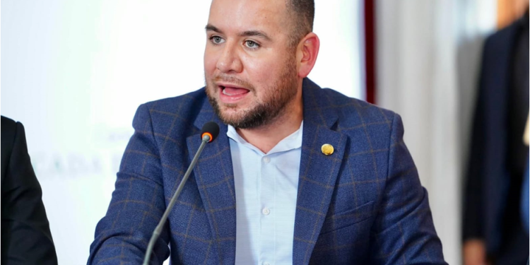 Se solidariza Reyes Galindo con Noroña ante agresiones de senadores priistas