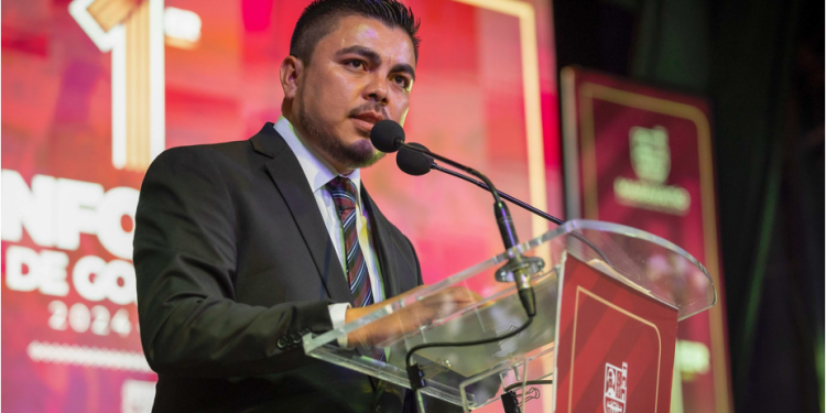 El post del informe.