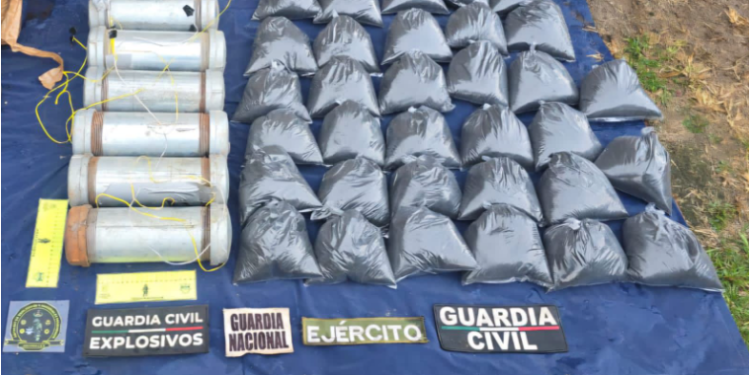 Asegurados 4 cilindros explosivos, pólvora y marihuana en Zinapécuaro: SSP