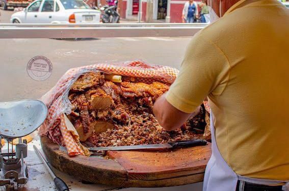 Así podrán obtener productores de carnitas el distintivo de marca certificada