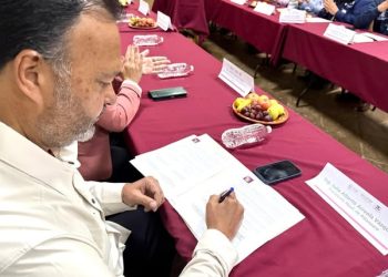 Julio Arreola Firma Convenio para Ampliar el Registro de Beneficiarios del IMSS-Bienestar en Pátzcuaro y la Región