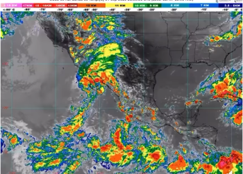 En las próximas horas, la #TormentaTropical #Lorena continuará degradándose frente a la costa oeste de Baja California Sur.