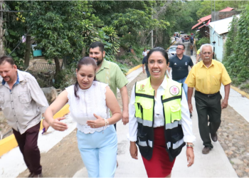 Santiago Acahuato avanza con nueva infraestructura: Fanny Arreola