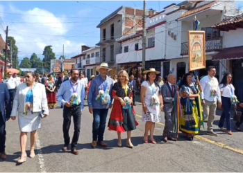 Julio Arreola acompaña el 95° Aniversario de Tzintzuntzan como Municipio Libre y Soberano