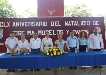 Celebra Fanny Arreola un nuevo aniversario del Ejido La Concha.