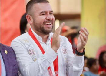 Felicita Reyes Galindo a productores de Jamaica de La Huacana por el nombramiento de Indicación Geográfica