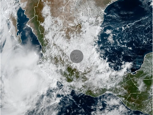 En las próximas 24 horas persistirá el potencial de lluvias en gran parte del territorio nacional, con riesgo de inundaciones repentinas.