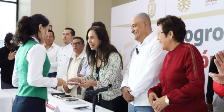 COBACH primera institución del país en emitir e implementar la certificación electrónica