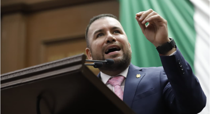 Aprobación de reforma para ser legislador en Michoacán a partir de los 18 años fortalece la democracia: Reyes Galindo