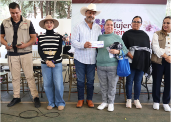 Julio Arreola Respalda a las Mujeres de Pátzcuaro con Hechos