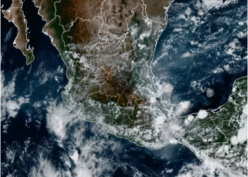 Finalizamos el fin de semana con lluvias en el oriente y sureste del país, originadas por una vaguada en superficie.