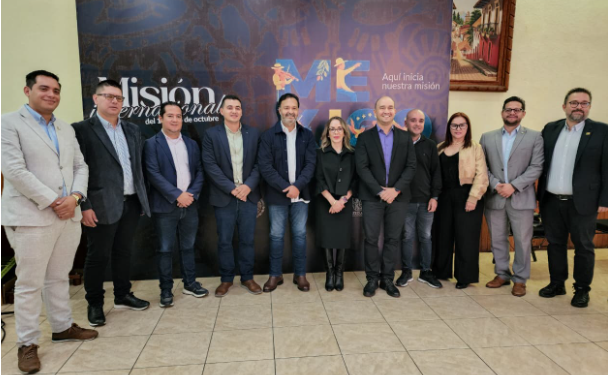 Julio Arreola fortalece la proyección internacional de Pátzcuaro en la Misión México-Colombia
