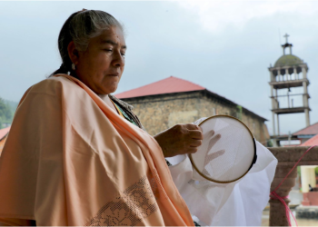Financiera para el Bienestar brinda créditos sin intereses a artesanas de región Cherán
