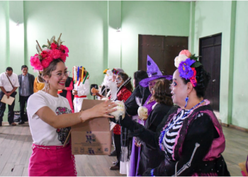 Andrea Rodríguez impulsa en Pátzcuaro el talento y la unión con el Festival de Madrinas y Madrines del Cine de Oro