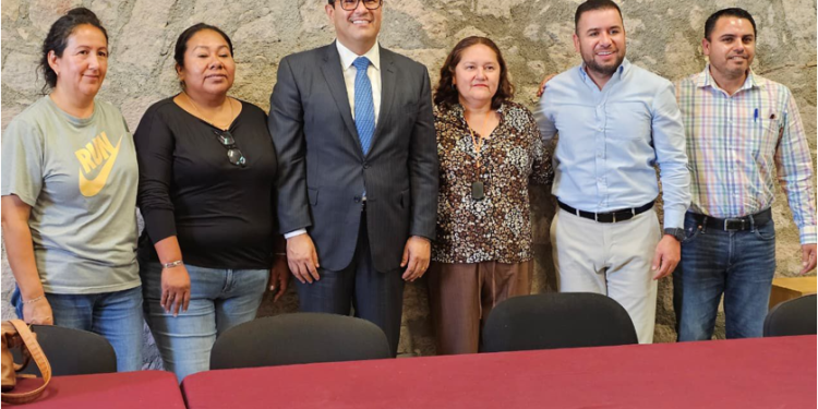 Logra Reyes Galindo acercamiento con familiares de víctimas desaparecidas