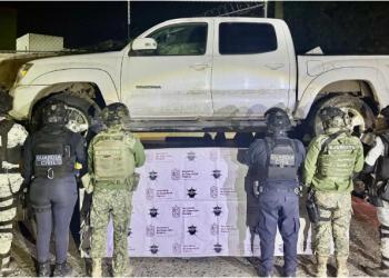 SSP asegura 3 camionetas robadas, 2 rifles y más de mil 600 municiones en Zinapécuaro