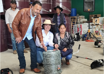 Julio Arreola apoya a productores del campo en comunidades de Pátzcuaro