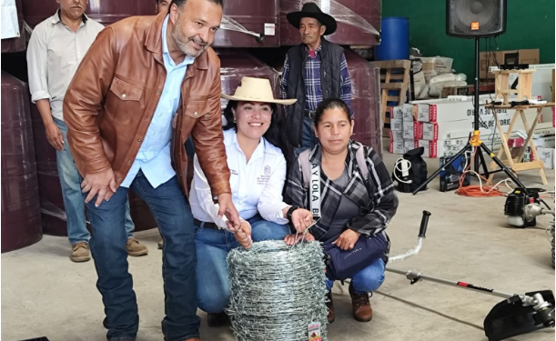 Julio Arreola apoya a productores del campo en comunidades de Pátzcuaro