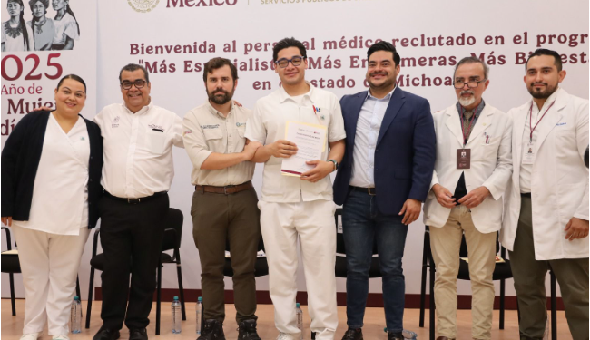 Plan Michoacán incorpora 244 profesionales de la salud para fortalecer atención en la entidad