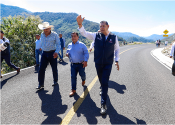 Progreso y justicia social para todos, avanza Carretera Interserrana