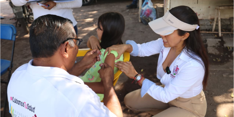 Continúa la jornada preventiva contra el sarampión en Apatzingán