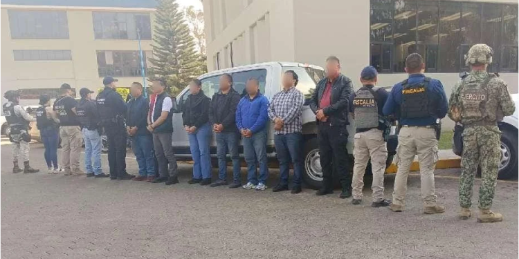 En acción operativa, FGE, SSPC, Defensa, GN y SSP, detienen a 7 servidores públicos de Uruapan, por su probable participación en el homicidio del presidente municipal Carlos Manzo