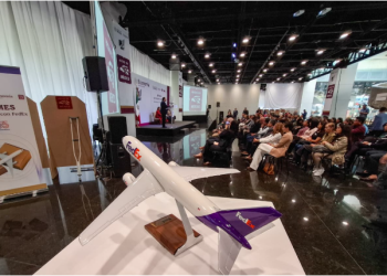 La Secretaría de Economía y FedEx firman convenio para impulsar a las Mipymes mexicanas en su expansión nacional e internacional