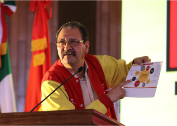 ¿Encuesta o consenso en Michoacán?