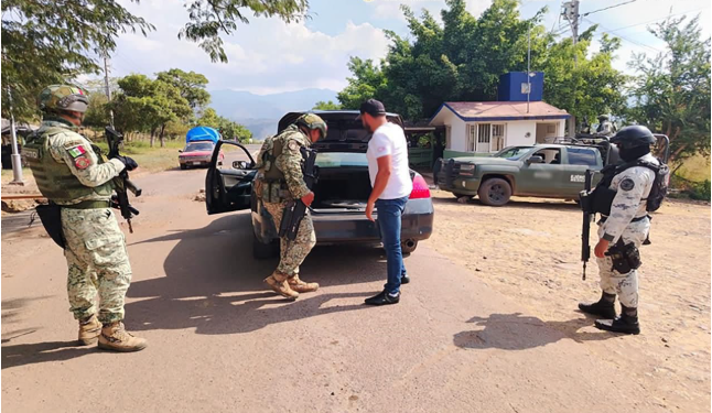 AUTORIDADES INHABILITAN SIETE TOMAS CLANDESTINAS EN MICHOACÁN Y DETIENEN A CINCO PERSONAS