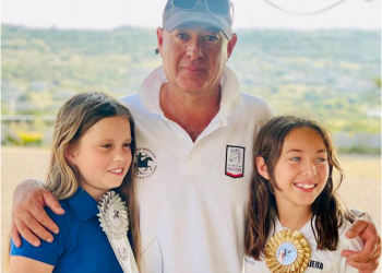 Isabella Nájera y Renata Rangel en lo más alto del tiro con arco a caballo