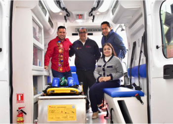 Gestión de nueva ambulancia para La Huacana, salvará vidas: Reyes Galindo