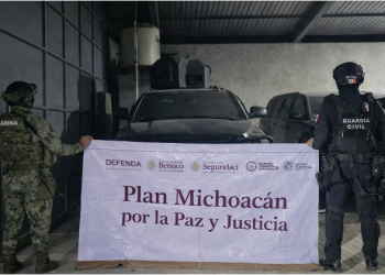 Golpe al crimen; SSP asegura en Coahuayana presunta bodega para fabricación de vehículos blindados