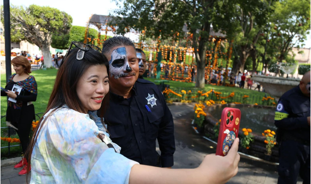 Refuerza Michoacán atención al turismo internacional con agentes bilingües: SSP