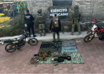 Presunto líder delincuencial es detenido en Zirahuén con armas y droga: SSP