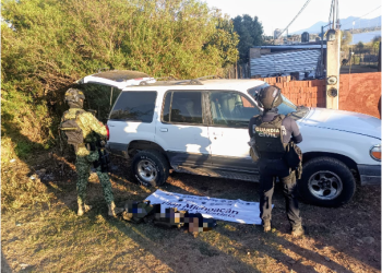 SSP asegura vehículo y equipo táctico con leyenda alusiva a una célula delictiva en Erongarícuaro: SSP