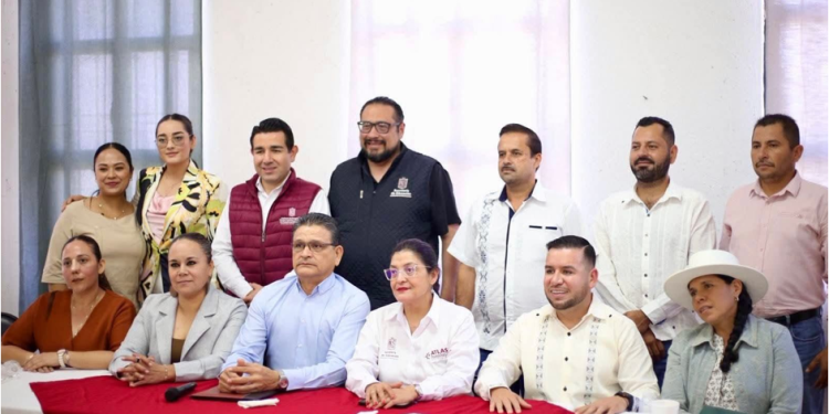 Universidad Rosario Castellanos, marcará una nueva era para las familias en Tierra Caliente: Reyes Galindo