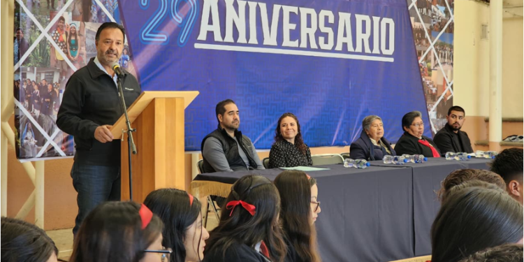 Educación con valores fortalece el futuro de Pátzcuaro: Julio Arreola